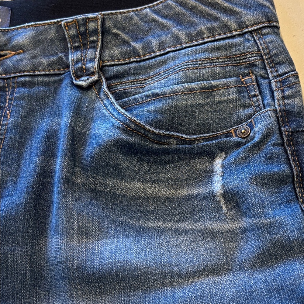 Democracy Mid-Wash Ankle Jeans - Picture 8 of 8